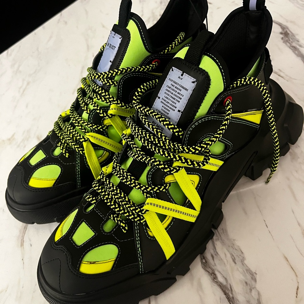 SOLD Men’s McQueen Brand New